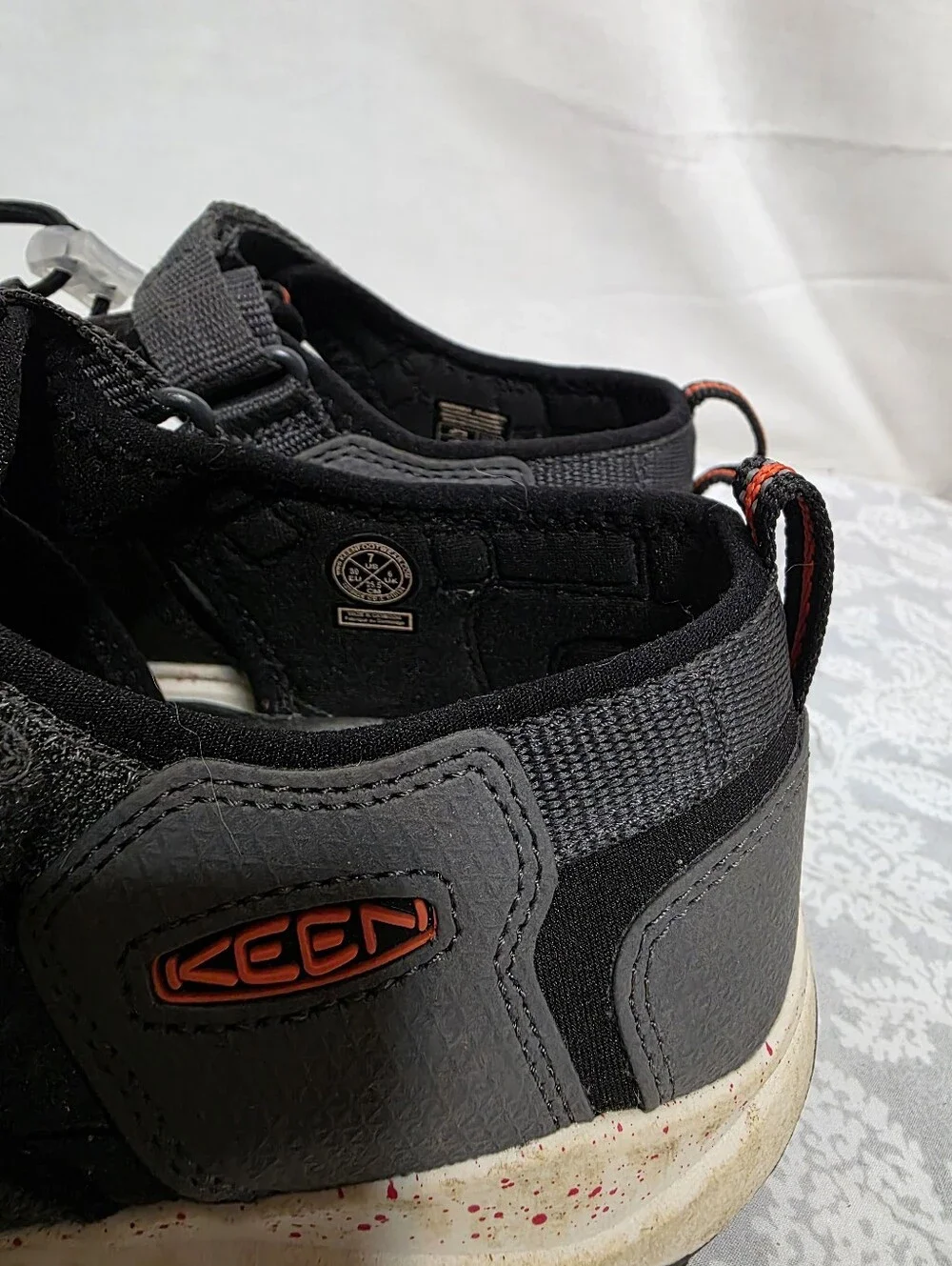 KEEN Newport Neo H2 Boys sandals Gray Size 7 Hiking Water Sandals
